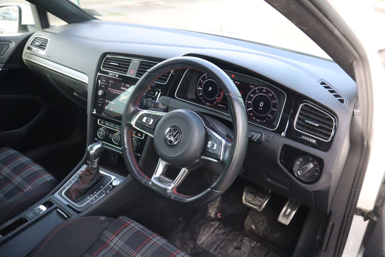Volkswagen Golf 2.0 TSI GPF GTI Performance — image 5