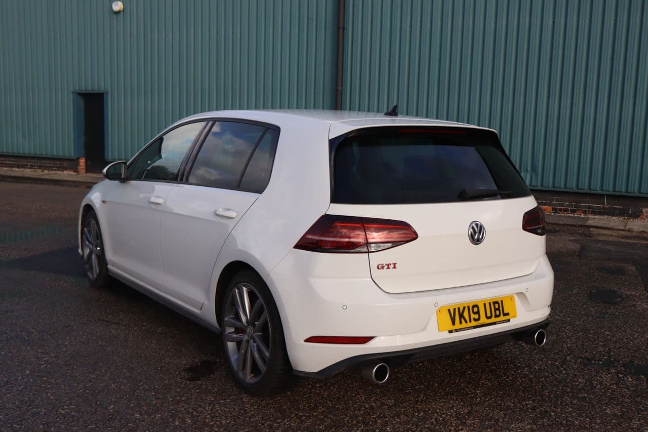 Volkswagen Golf 2.0 TSI GPF GTI Performance — image 3