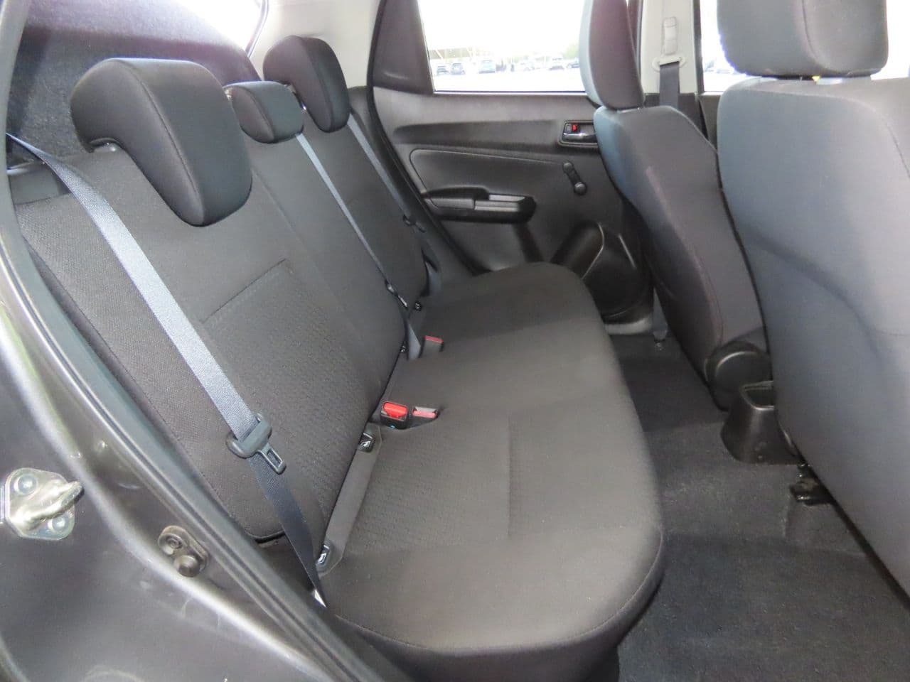 Suzuki Swift 1.2 Dualjet MHEV SZ-T — image 11