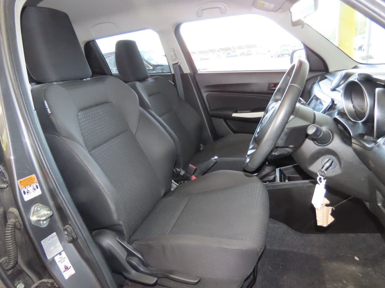 Suzuki Swift 1.2 Dualjet MHEV SZ-T — image 7