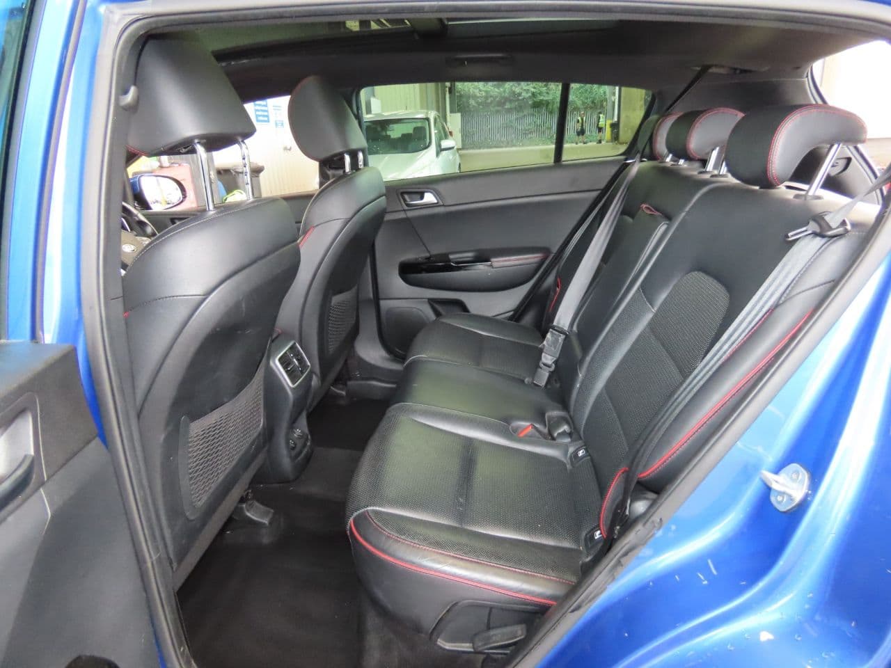 Kia Sportage 1.6 T-GDi GT-Line S — image 10