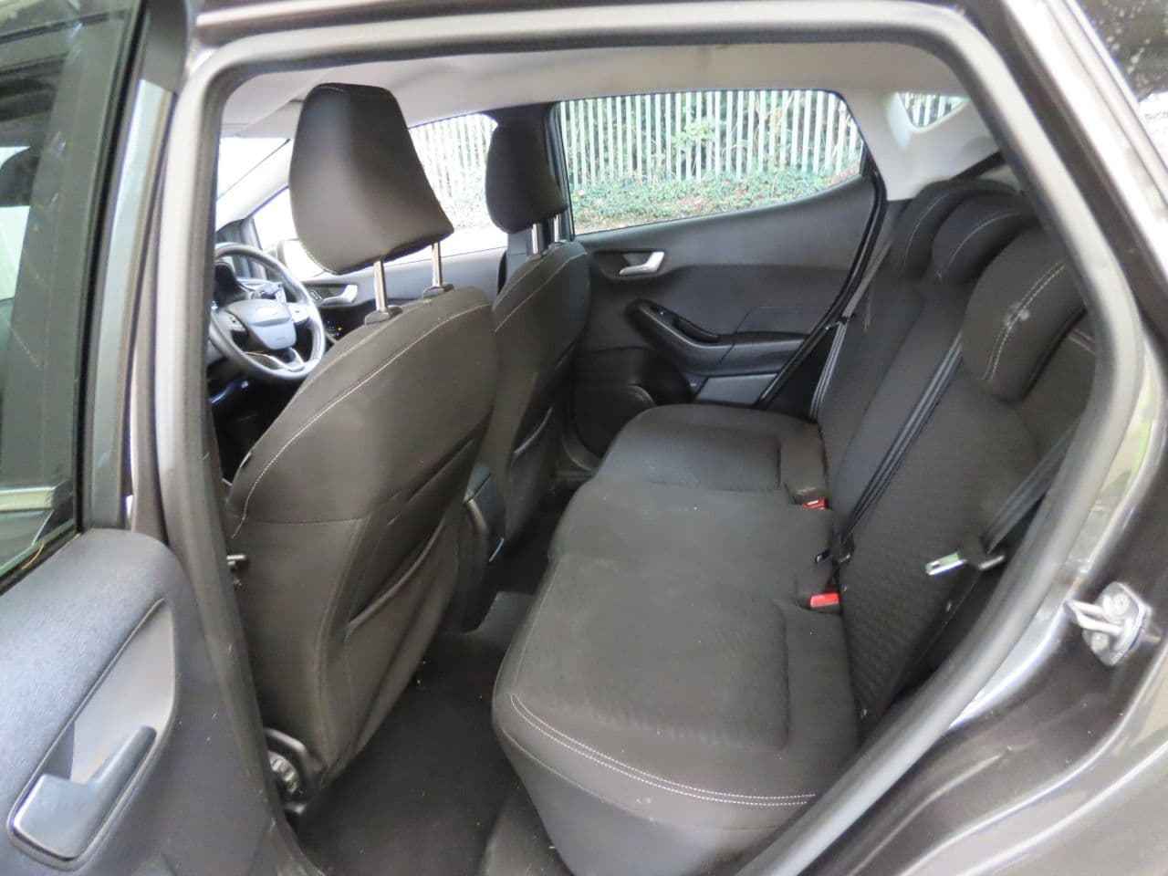Ford Fiesta 1.0T EcoBoost MHEV Titanium — image 10