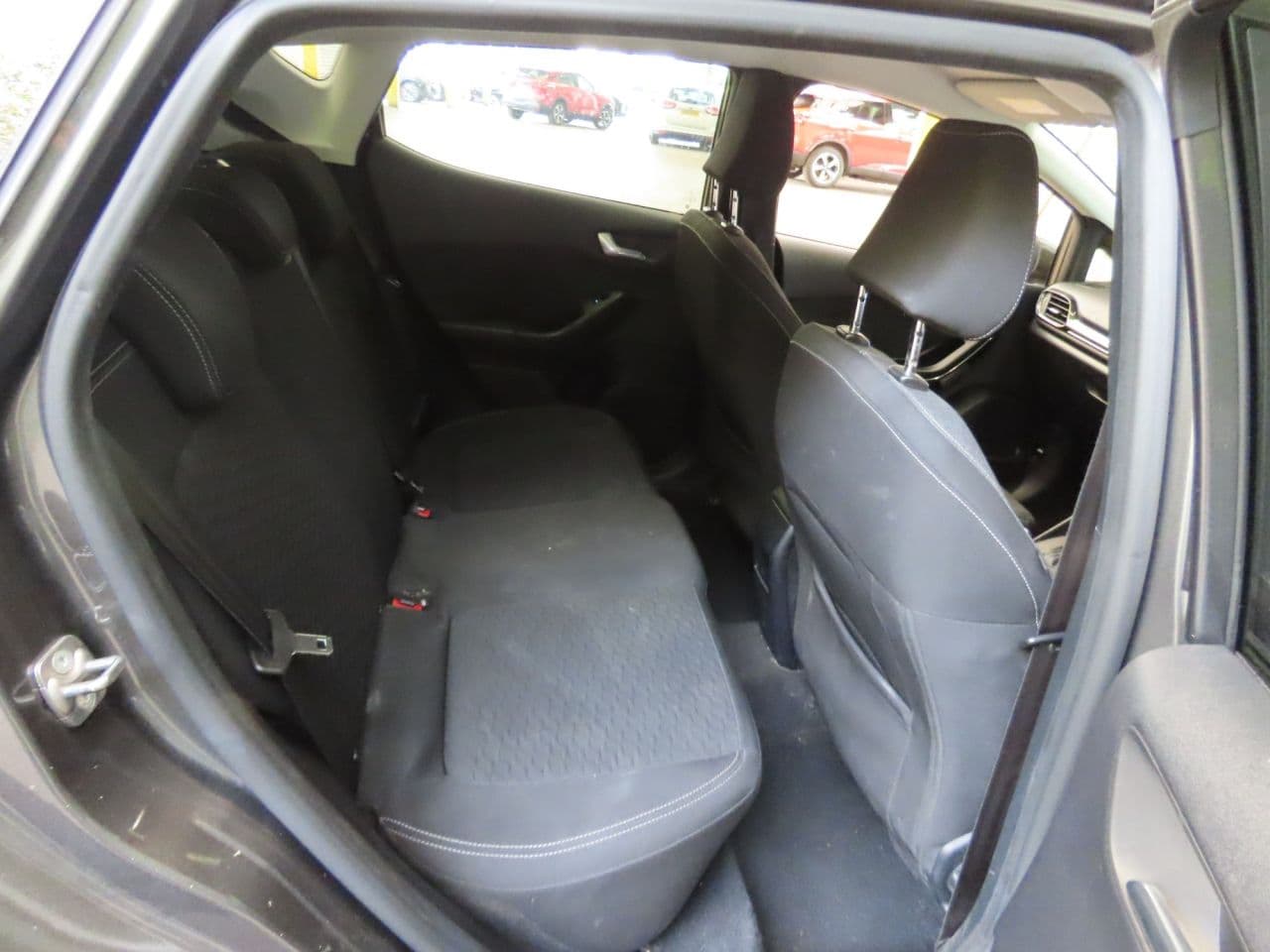 Ford Fiesta 1.0T EcoBoost MHEV Titanium — image 11