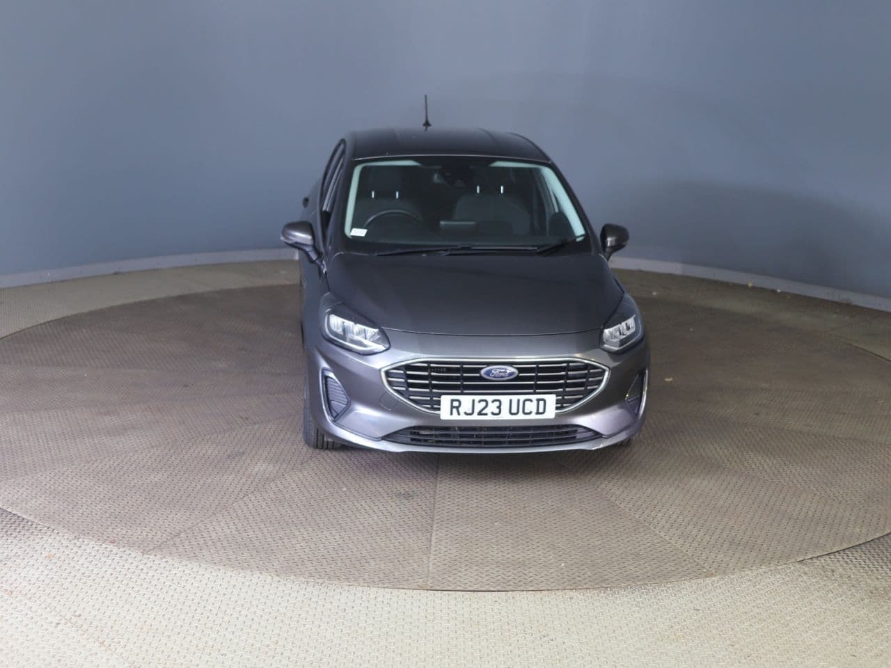 Ford Fiesta 1.0T EcoBoost MHEV Titanium — image 2