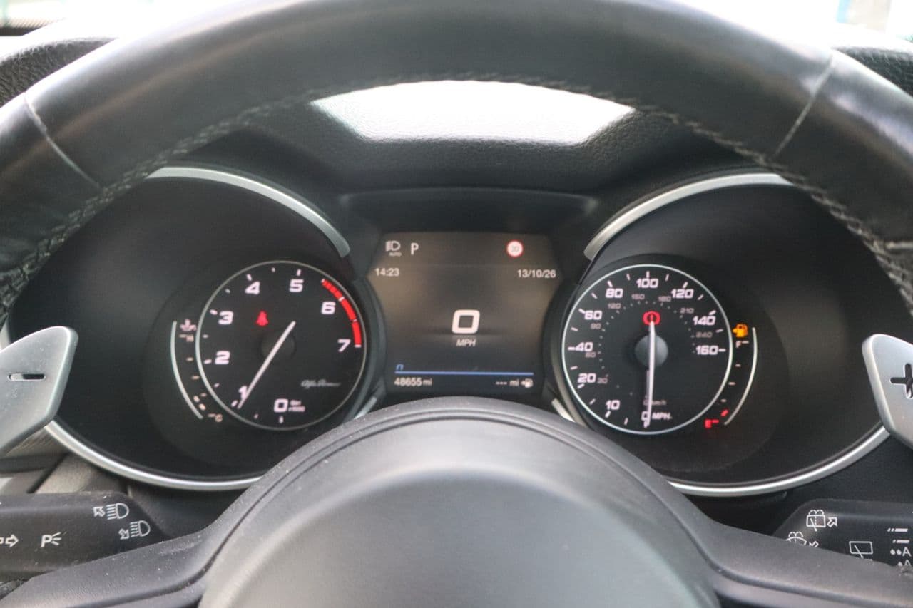 Alfa Romeo Stelvio 2.0T Veloce — image 7