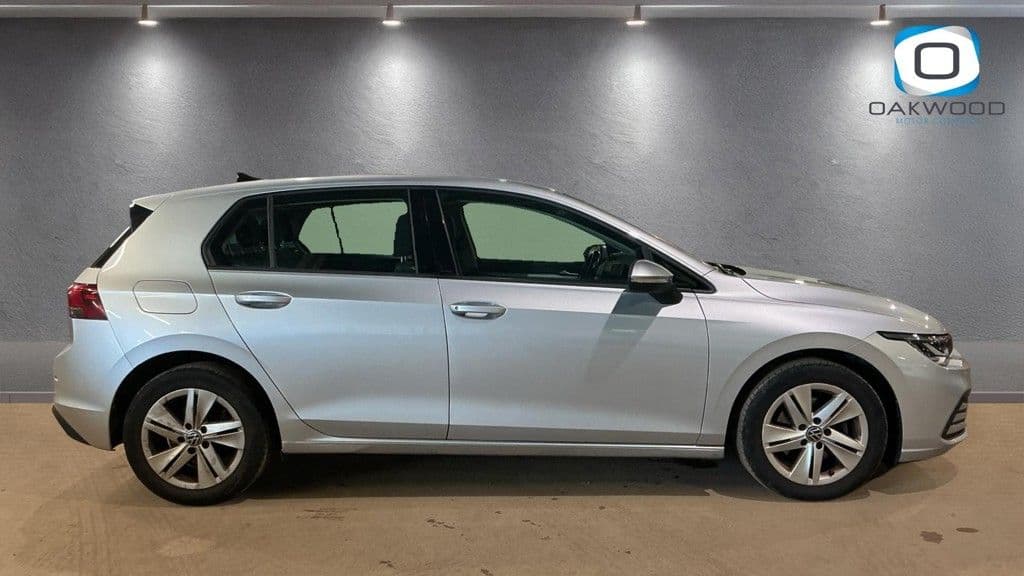 Volkswagen Golf 1.5 TSI Life — image 5