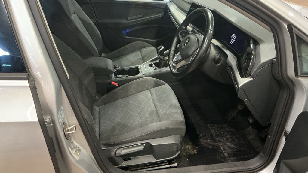 Volkswagen Golf 1.5 TSI Life — image 7