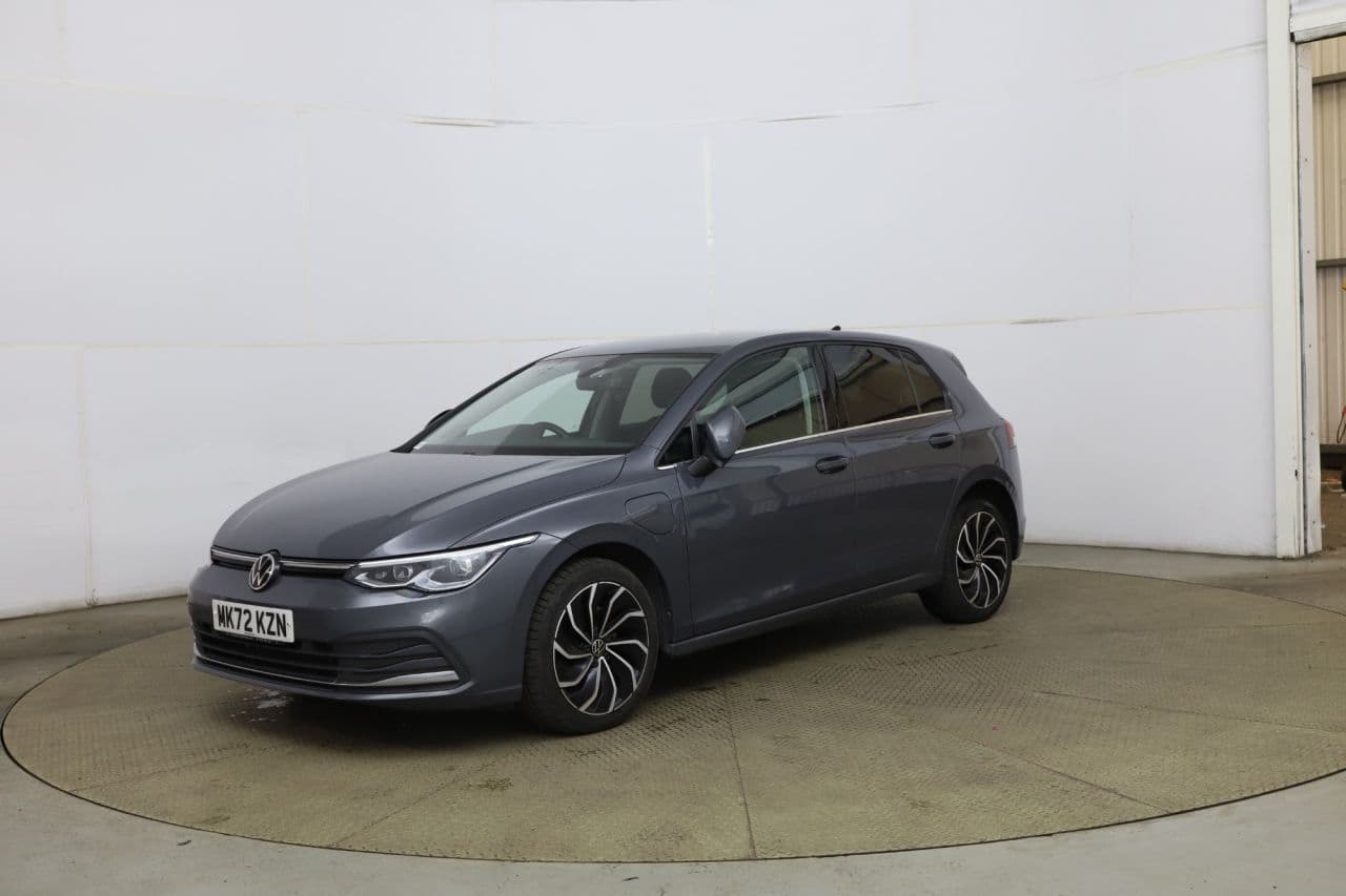 Volkswagen Golf 1.4 TSI 13kWh Style — image 3