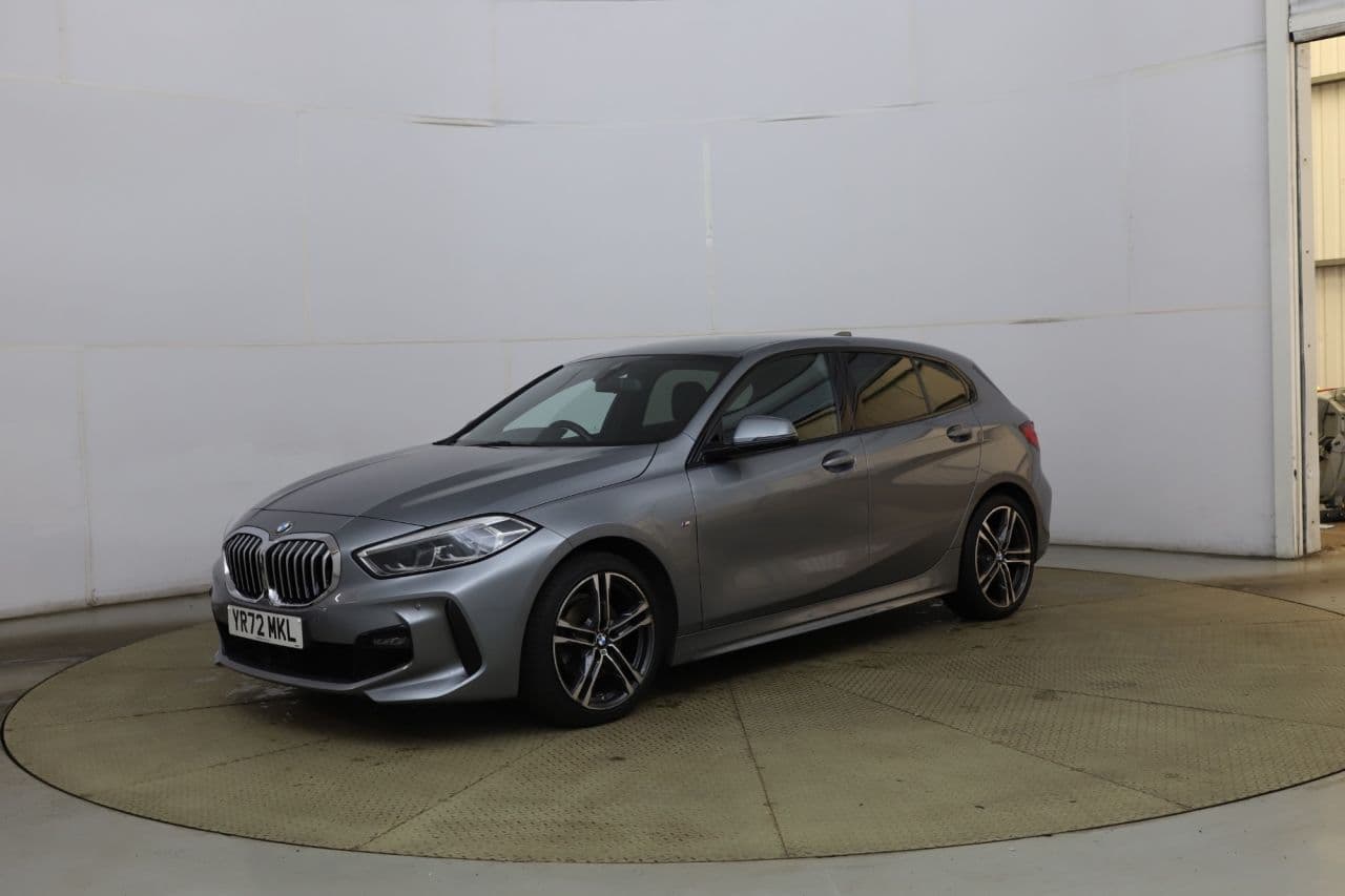 BMW 1 Series 1.5 118i M Sport (LCP) — image 3