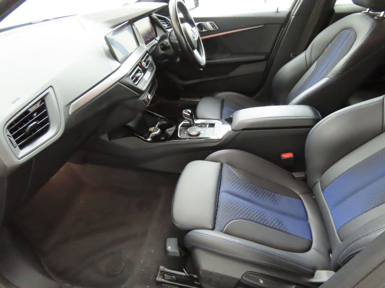 BMW 1 Series 1.5 118i M Sport (LCP) — image 8