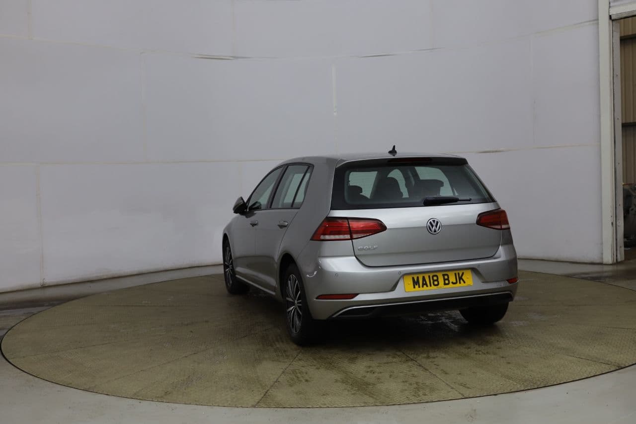 Volkswagen Golf 1.4 TSI SE Nav — image 5