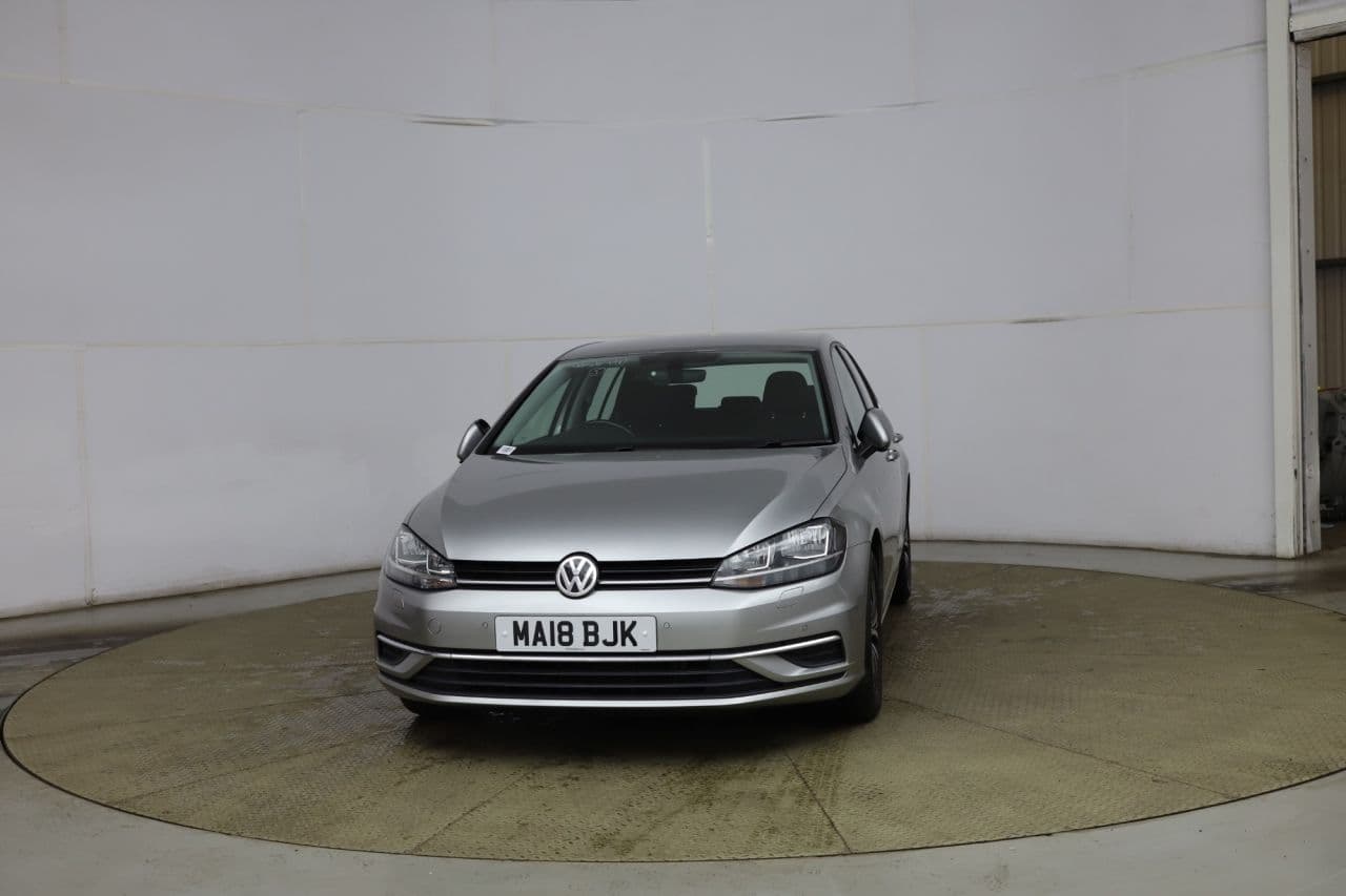 Volkswagen Golf 1.4 TSI SE Nav — image 2