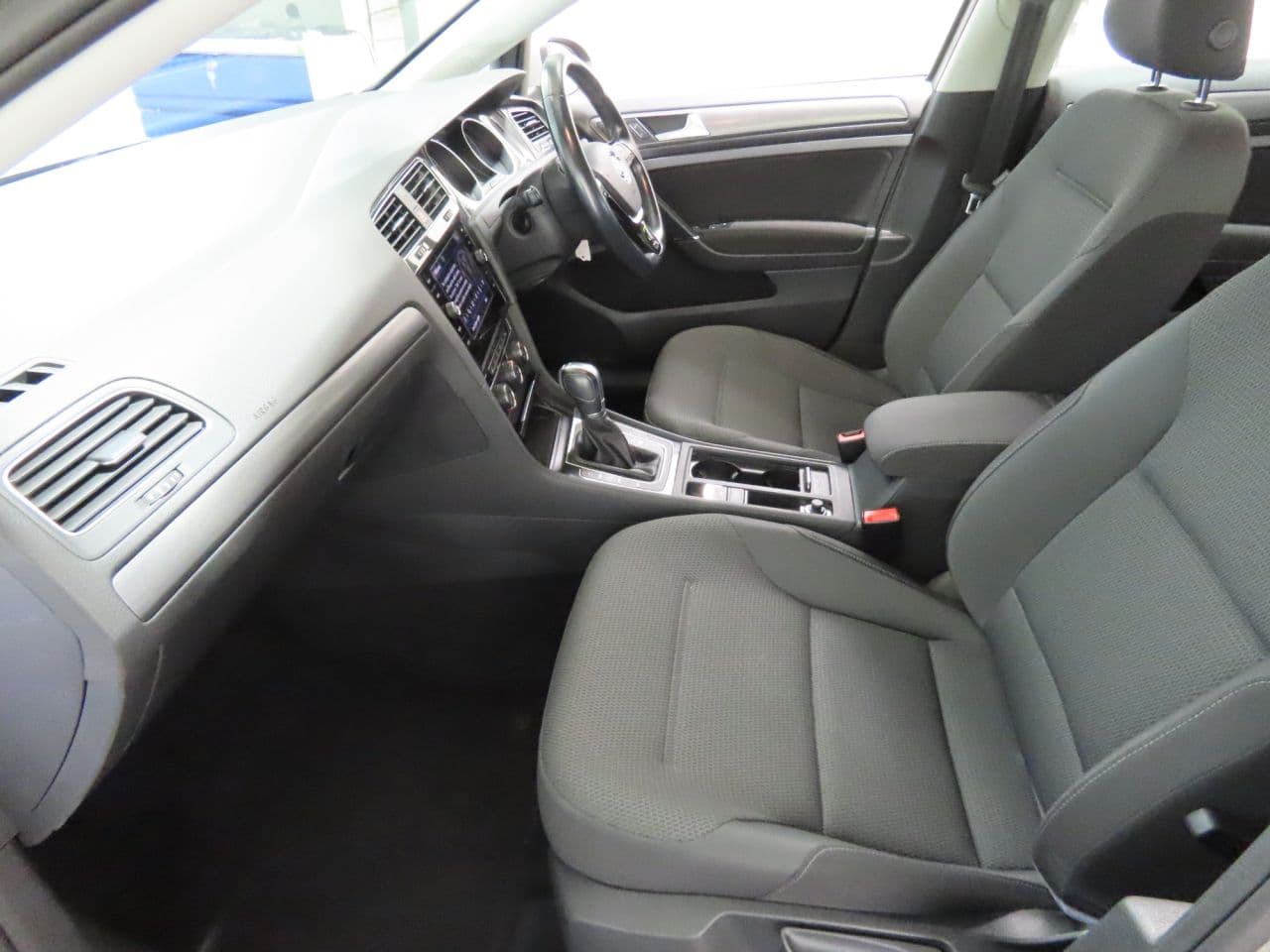 Volkswagen Golf 1.4 TSI SE Nav — image 8