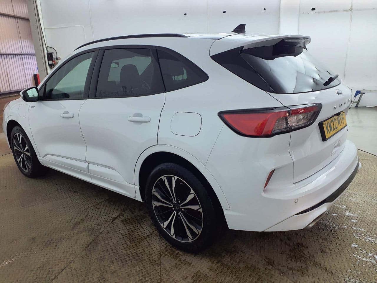 Ford Kuga 2.5 Duratec 14.4kWh ST-Line X Edition — image 6