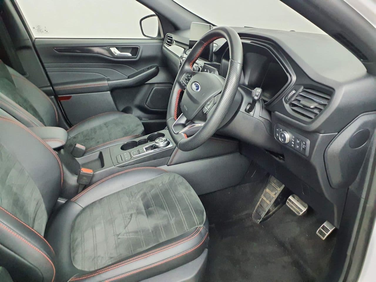 Ford Kuga 2.5 Duratec 14.4kWh ST-Line X Edition — image 7