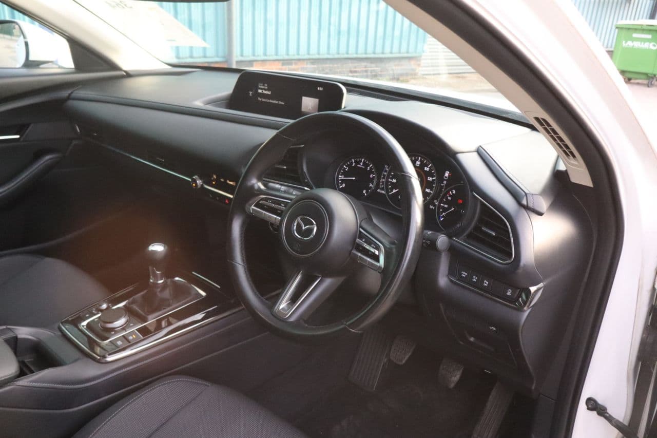 Mazda CX-30 2.0 e-SKYACTIV G MHEV Sport Lux — image 5