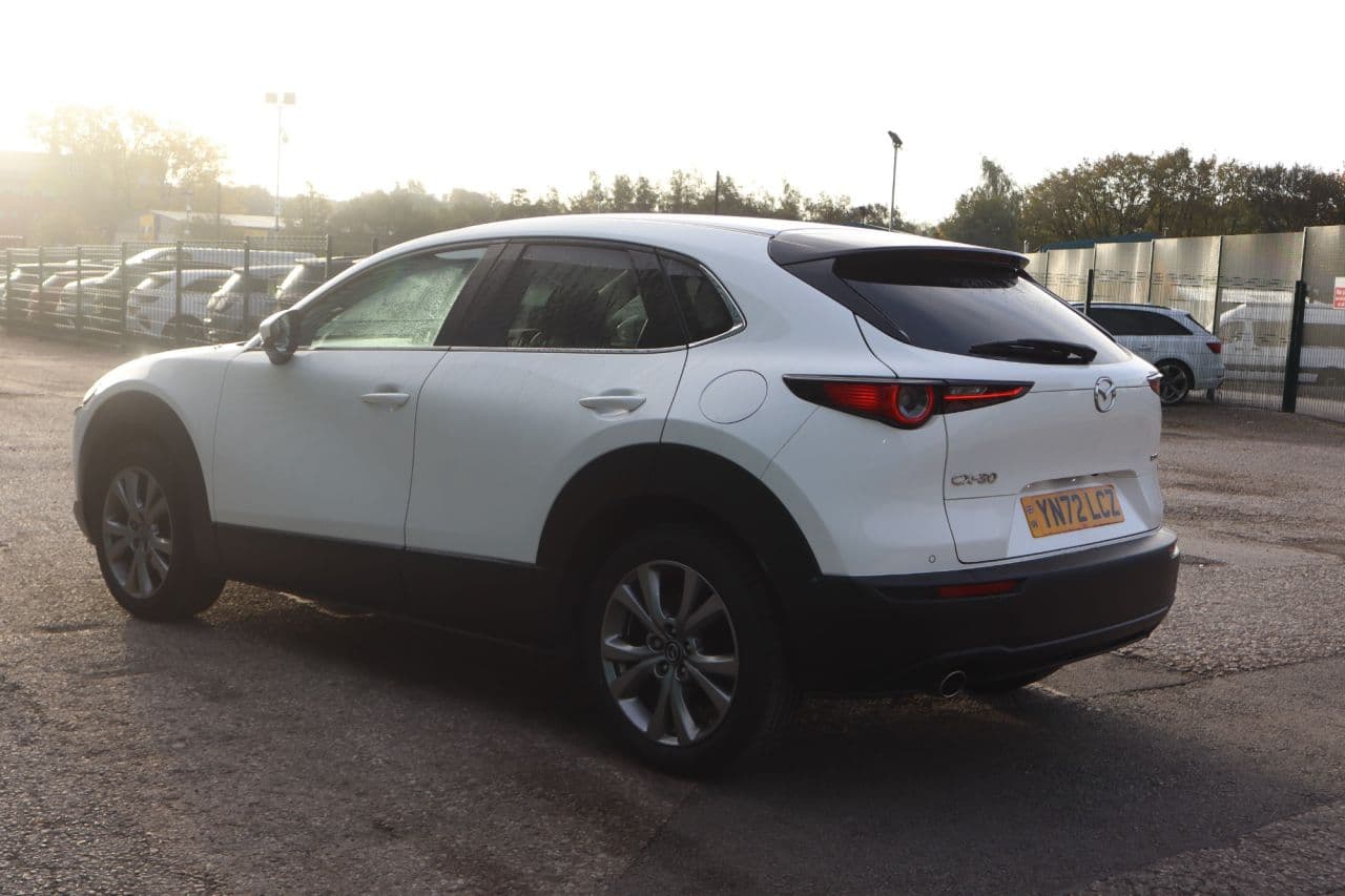 Mazda CX-30 2.0 e-SKYACTIV G MHEV Sport Lux — image 3