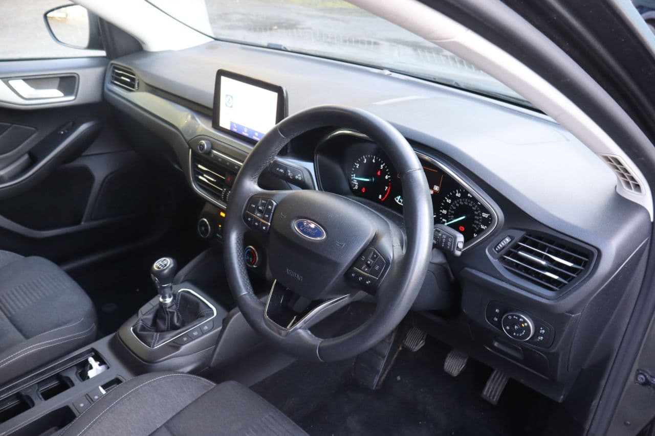 Ford Focus 1.0T EcoBoost Active — image 5