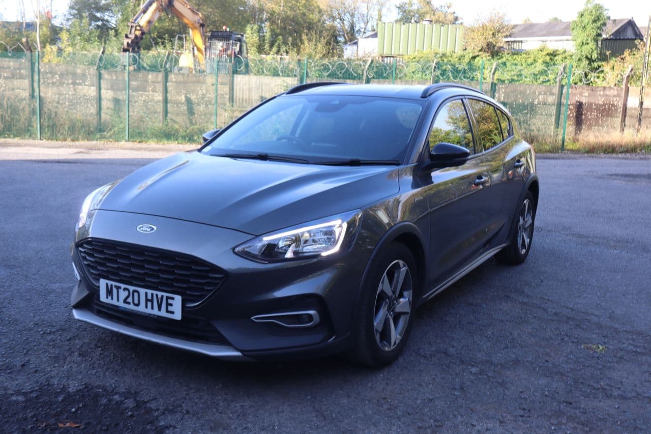 Ford Focus 1.0T EcoBoost Active — image 2