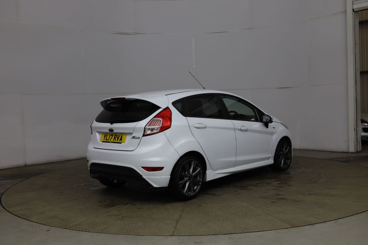 Ford Fiesta 1.5 TDCi ST-Line — image 6