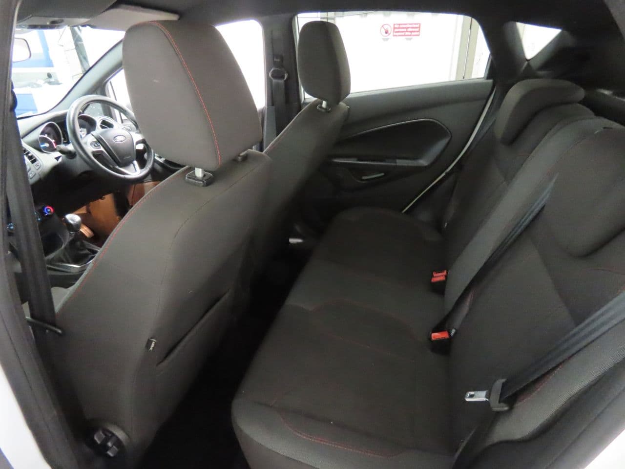 Ford Fiesta 1.5 TDCi ST-Line — image 10