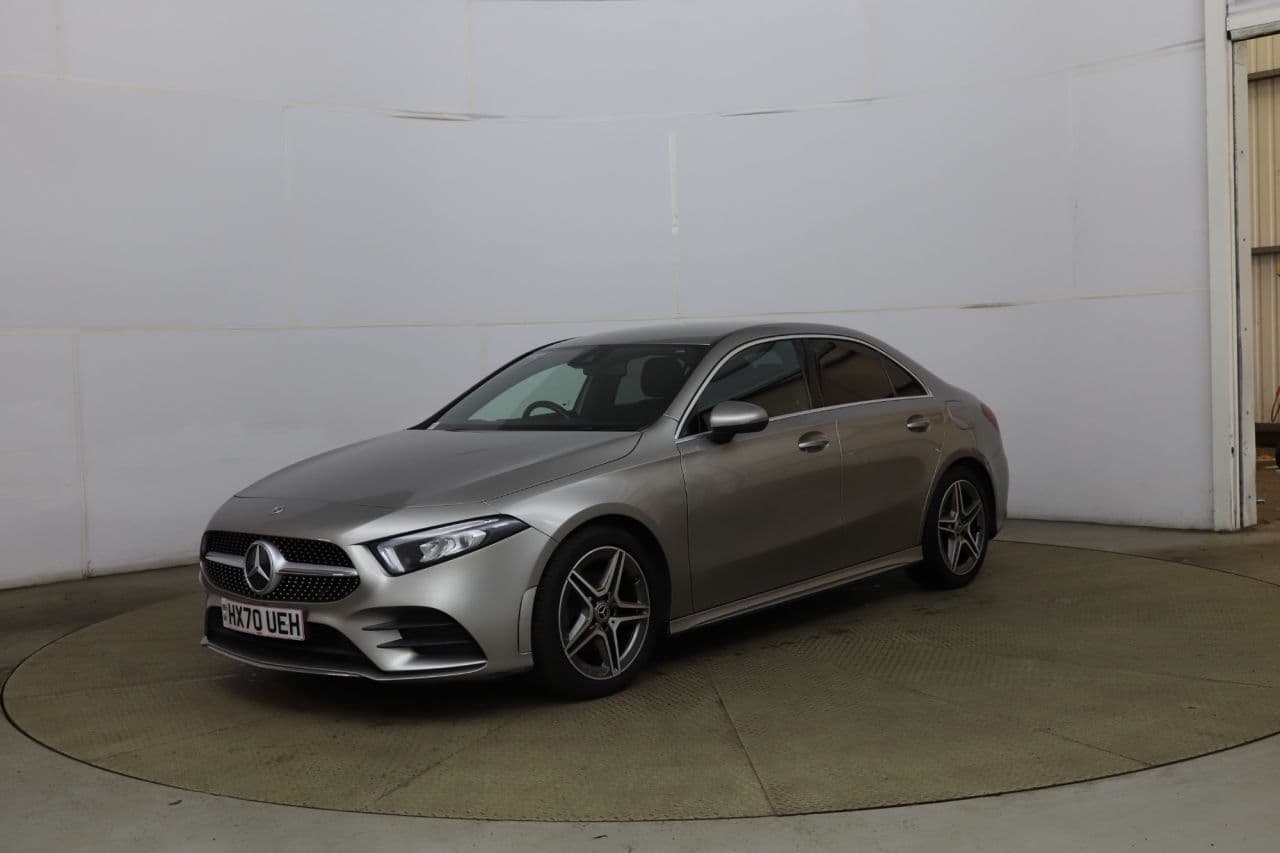 Mercedes-Benz A Class 1.3 A200 AMG Line — image 3