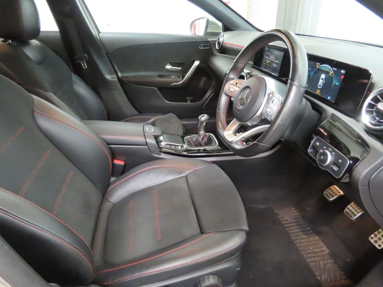 Mercedes-Benz A Class 1.3 A200 AMG Line — image 7