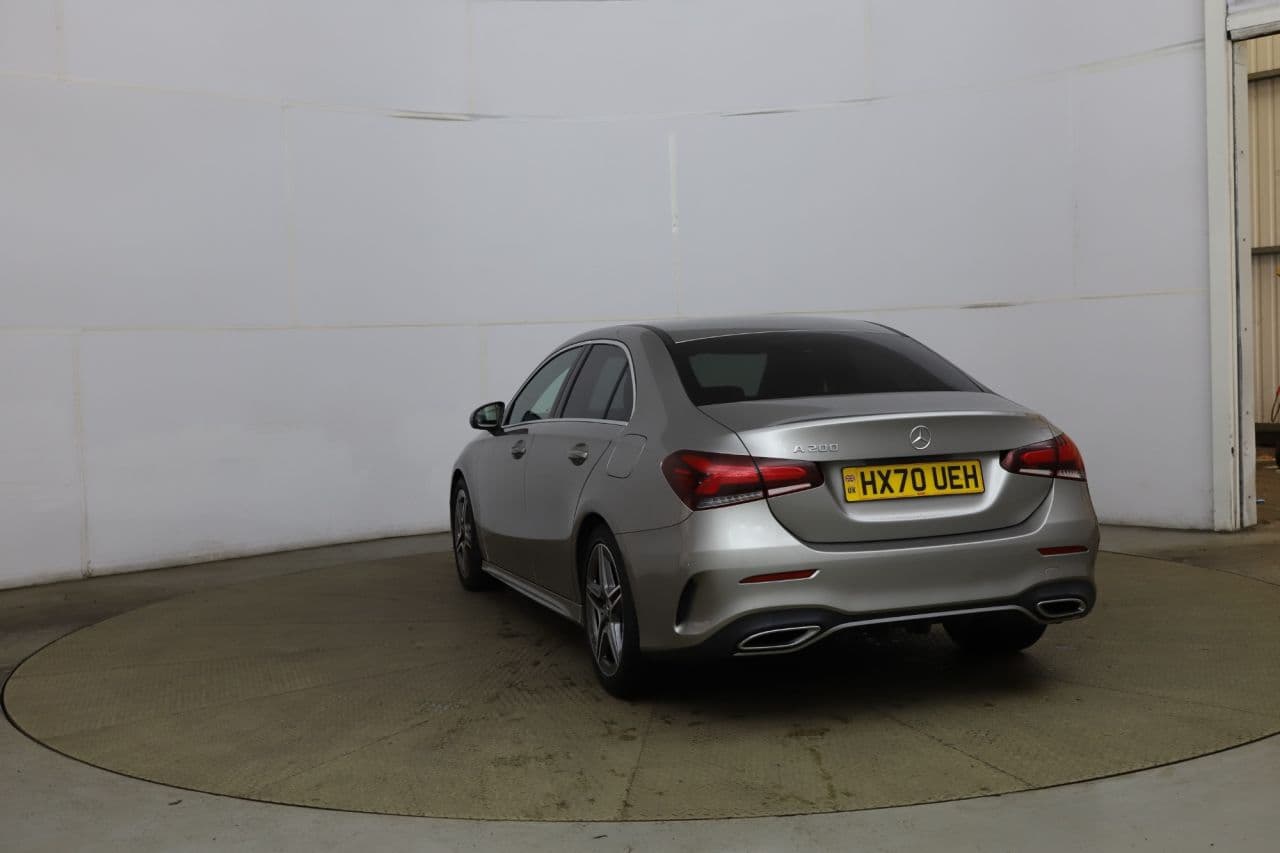 Mercedes-Benz A Class 1.3 A200 AMG Line — image 5