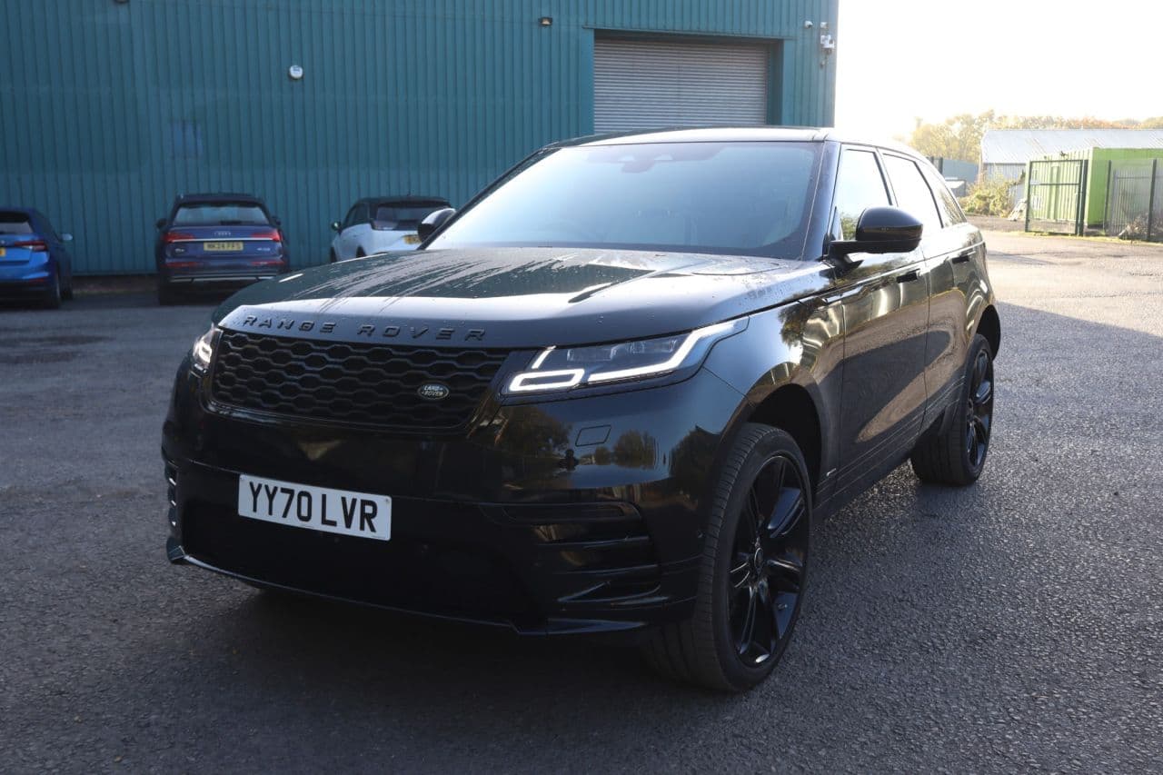 Land Rover Range Rover Velar 2.0 D200 MHEV R-Dynamic SE — image 2