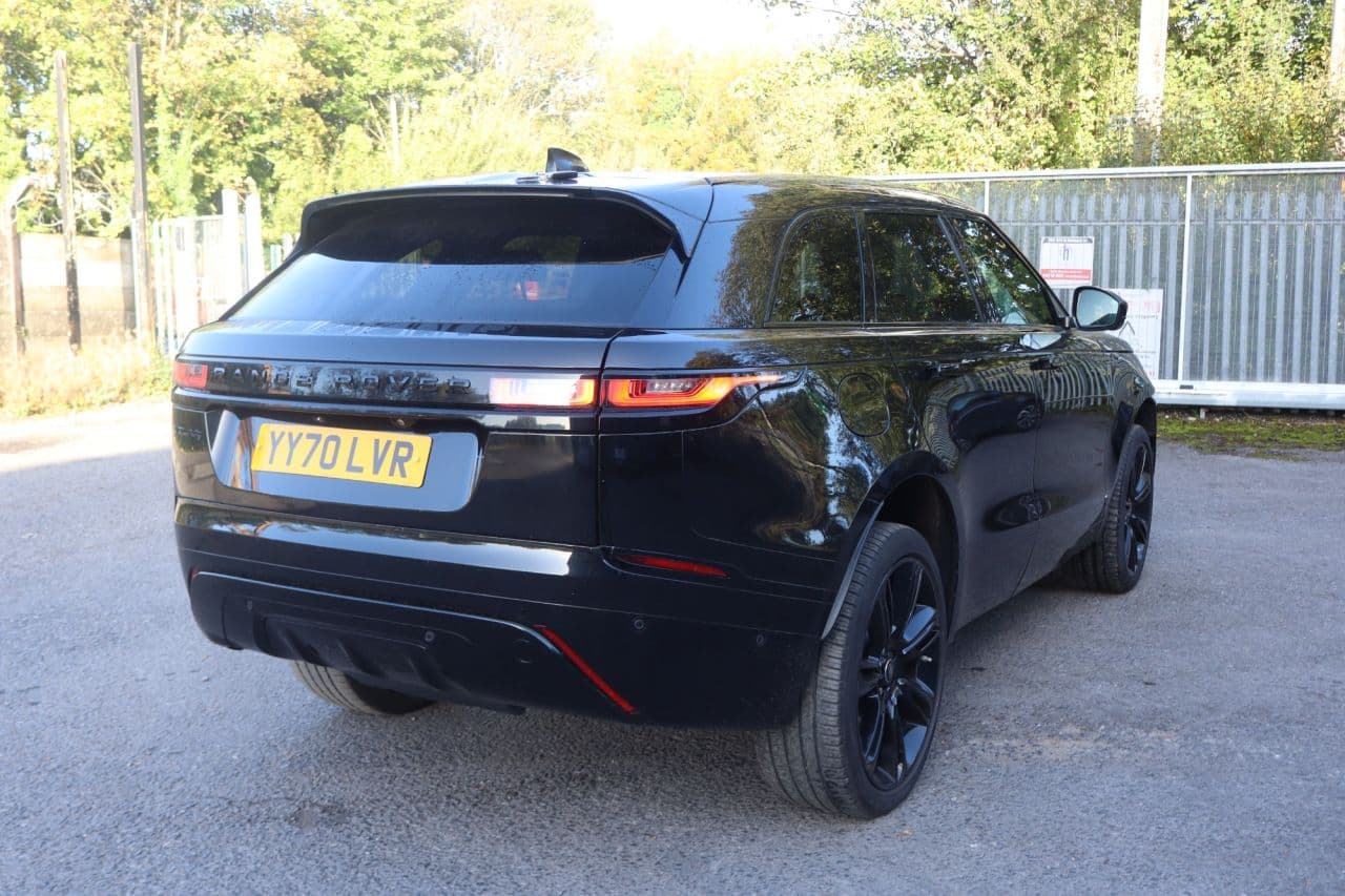 Land Rover Range Rover Velar 2.0 D200 MHEV R-Dynamic SE — image 4