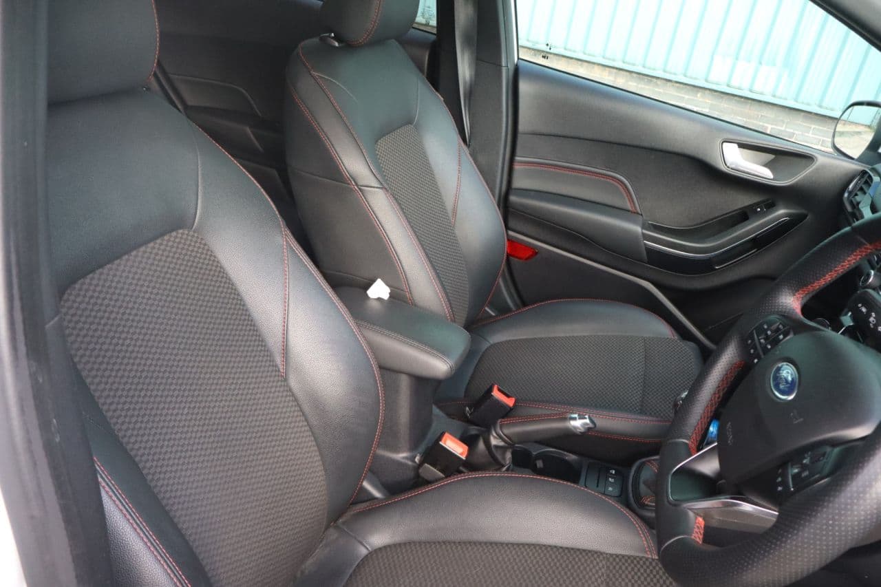 Ford Fiesta 1.0T EcoBoost MHEV ST-Line X Edition — image 5