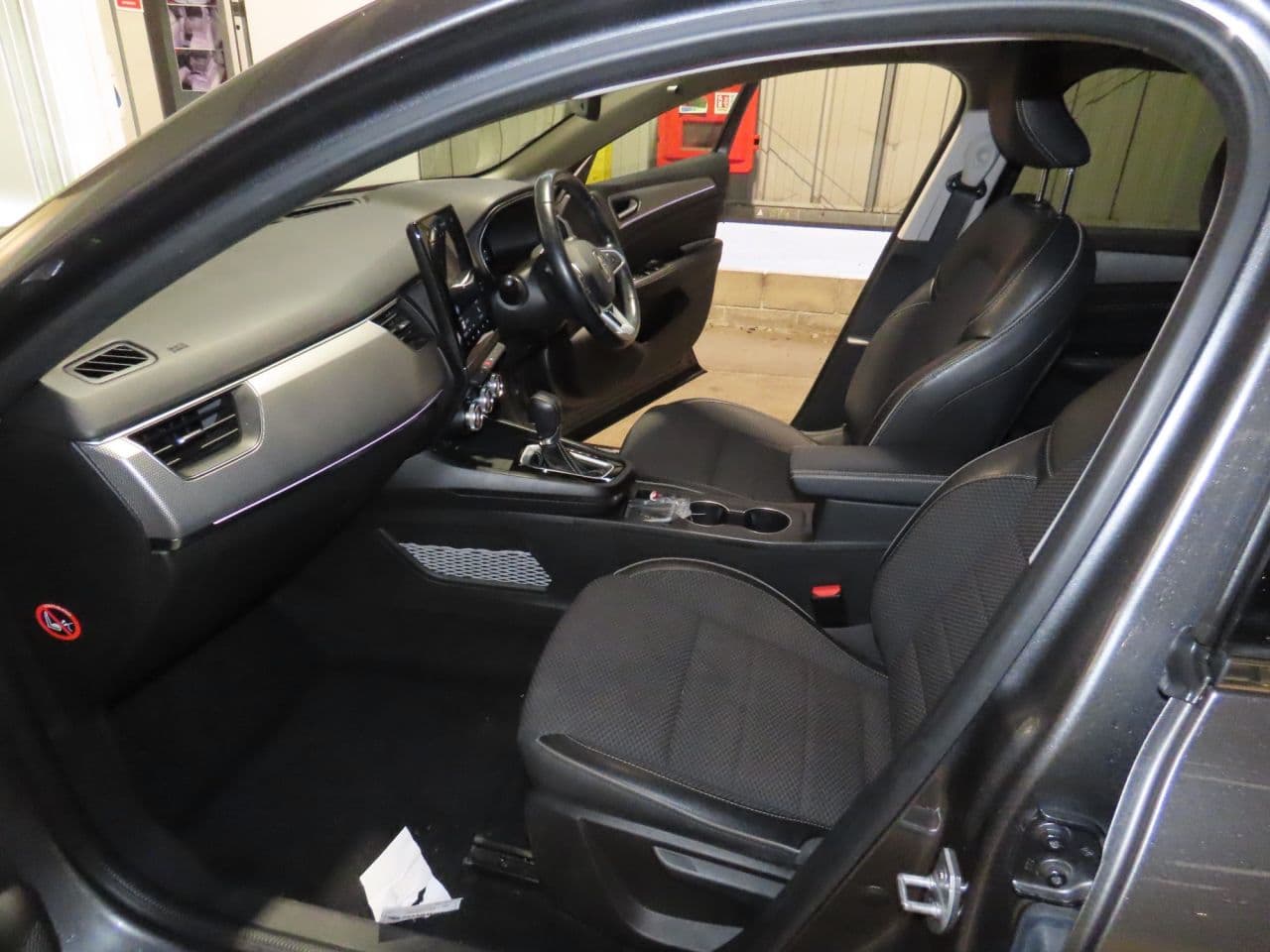 Renault Arkana 1.6 E-TECH S Edition — image 8
