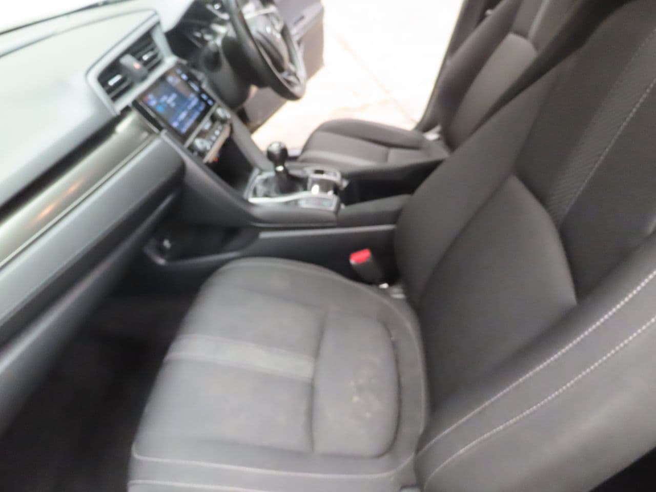 Honda Civic 1.0 VTEC Turbo SR — image 8