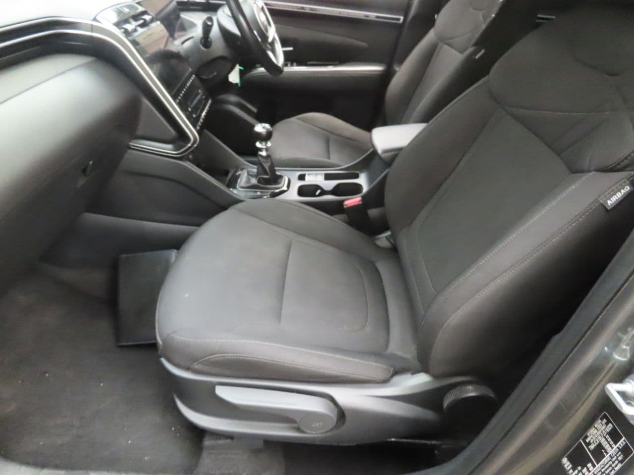 Hyundai Tucson 1.6 T-GDi SE Connect — image 8