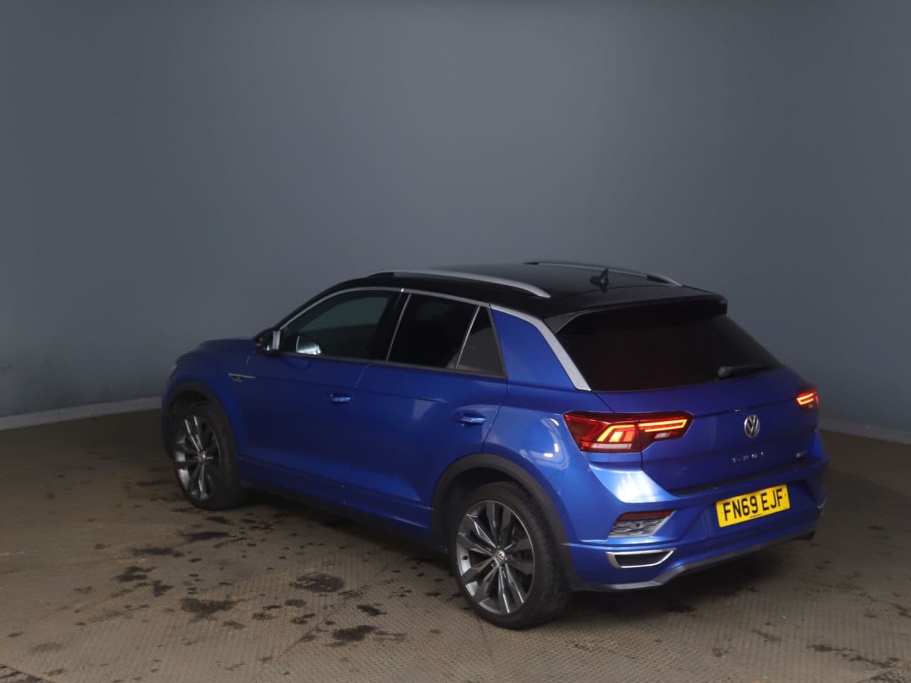 Volkswagen T-Roc 2.0 TSI GPF R-Line — image 4