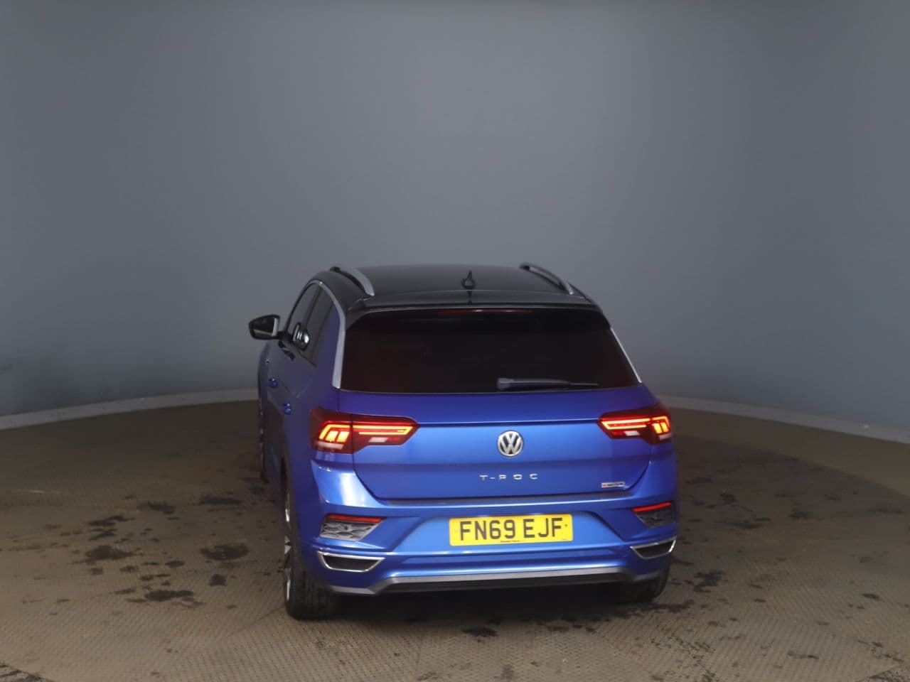 Volkswagen T-Roc 2.0 TSI GPF R-Line — image 6