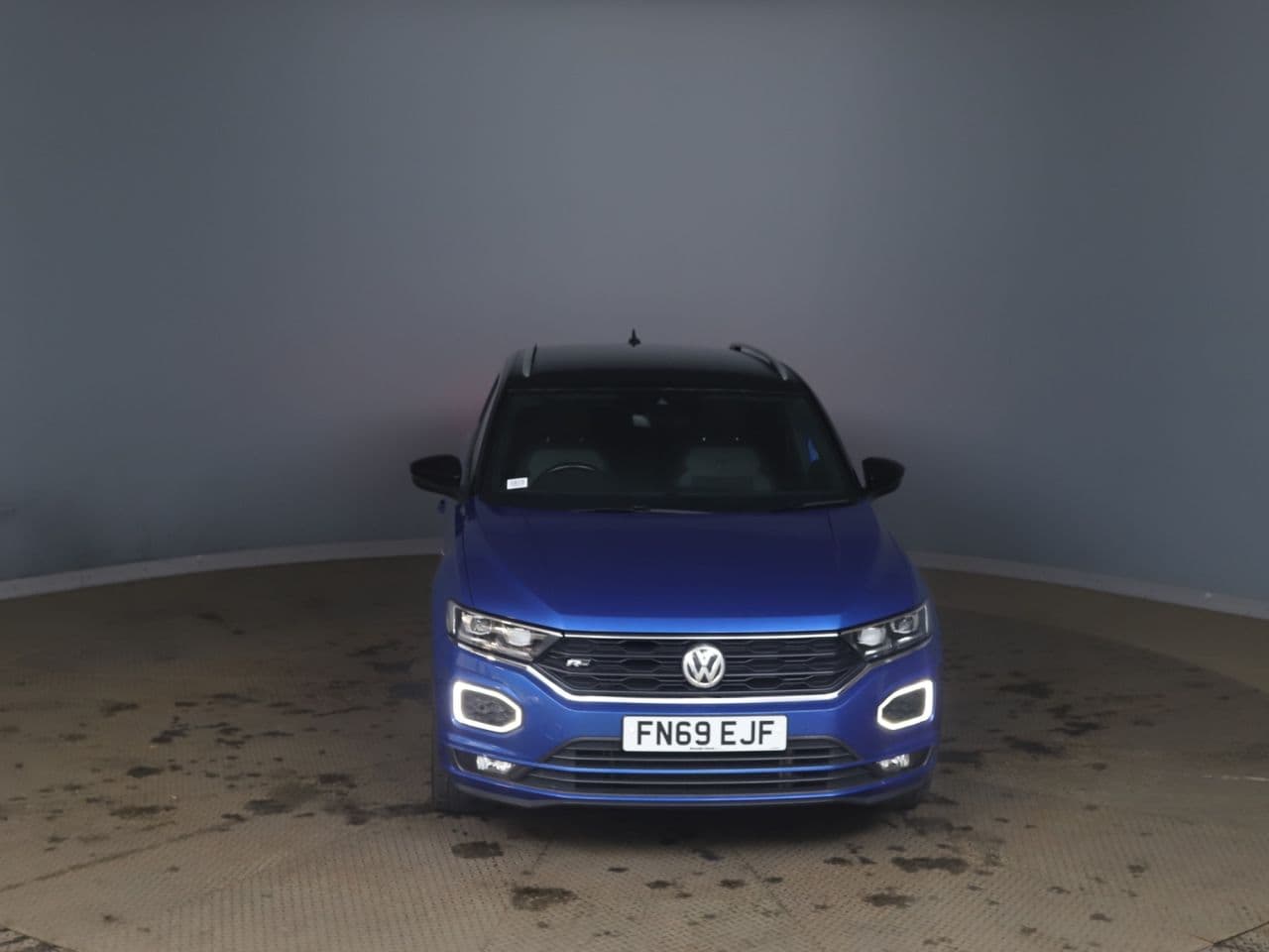 Volkswagen T-Roc 2.0 TSI GPF R-Line — image 2