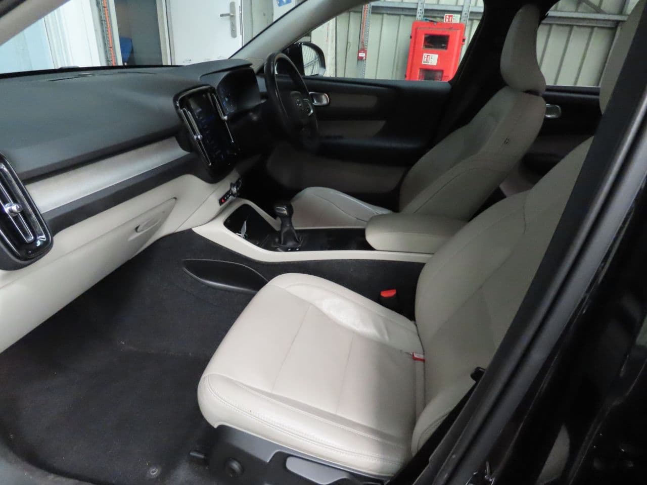 Volvo XC40 1.5 T3 Inscription — image 8