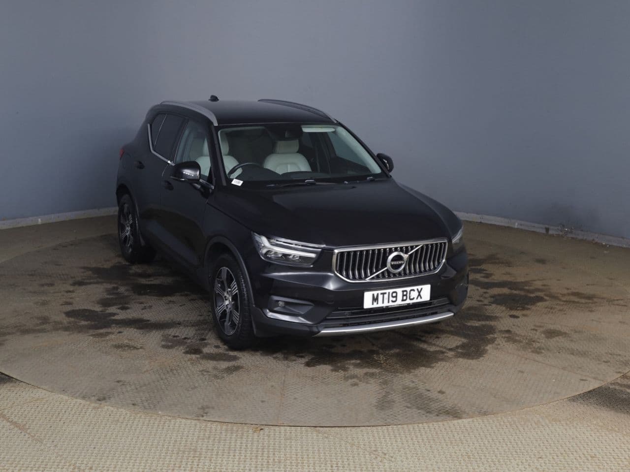 Volvo XC40 1.5 T3 Inscription view 1