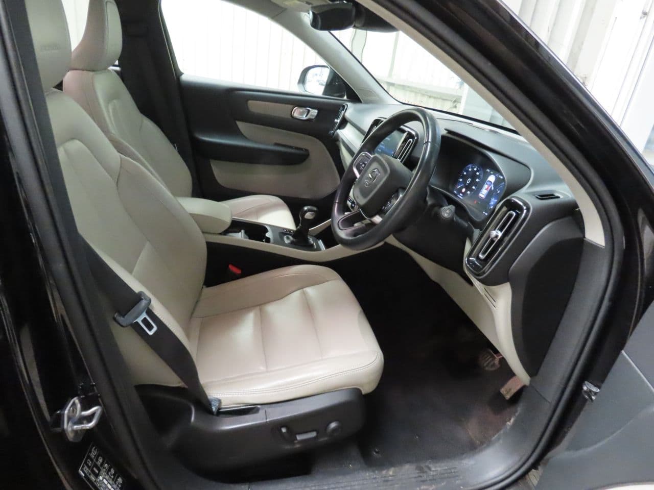 Volvo XC40 1.5 T3 Inscription — image 7