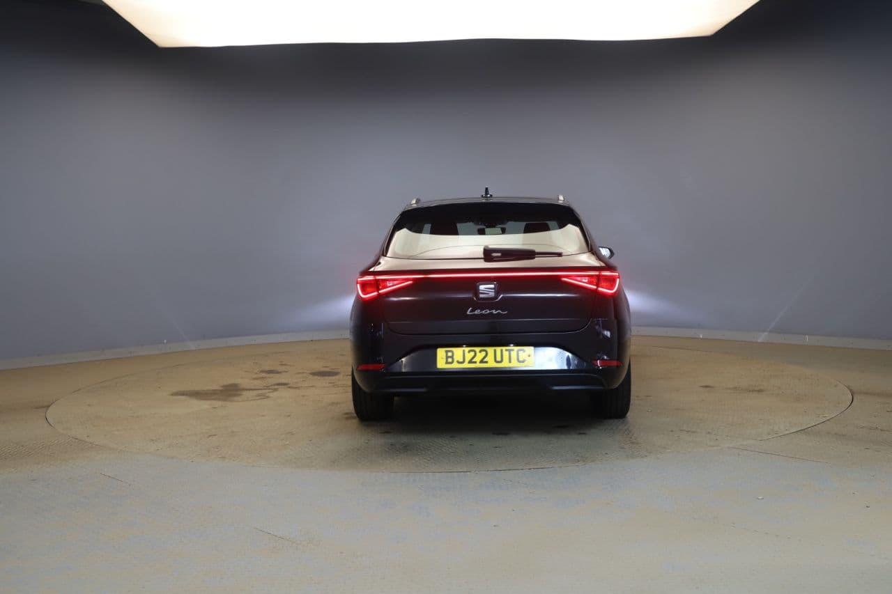 Seat Leon 1.0 eTSI MHEV SE — image 6