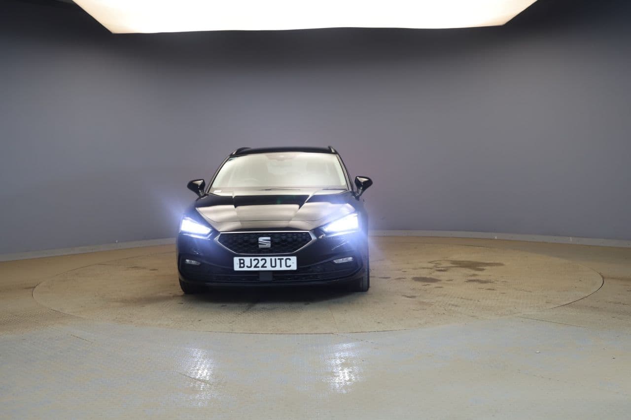 Seat Leon 1.0 eTSI MHEV SE — image 2