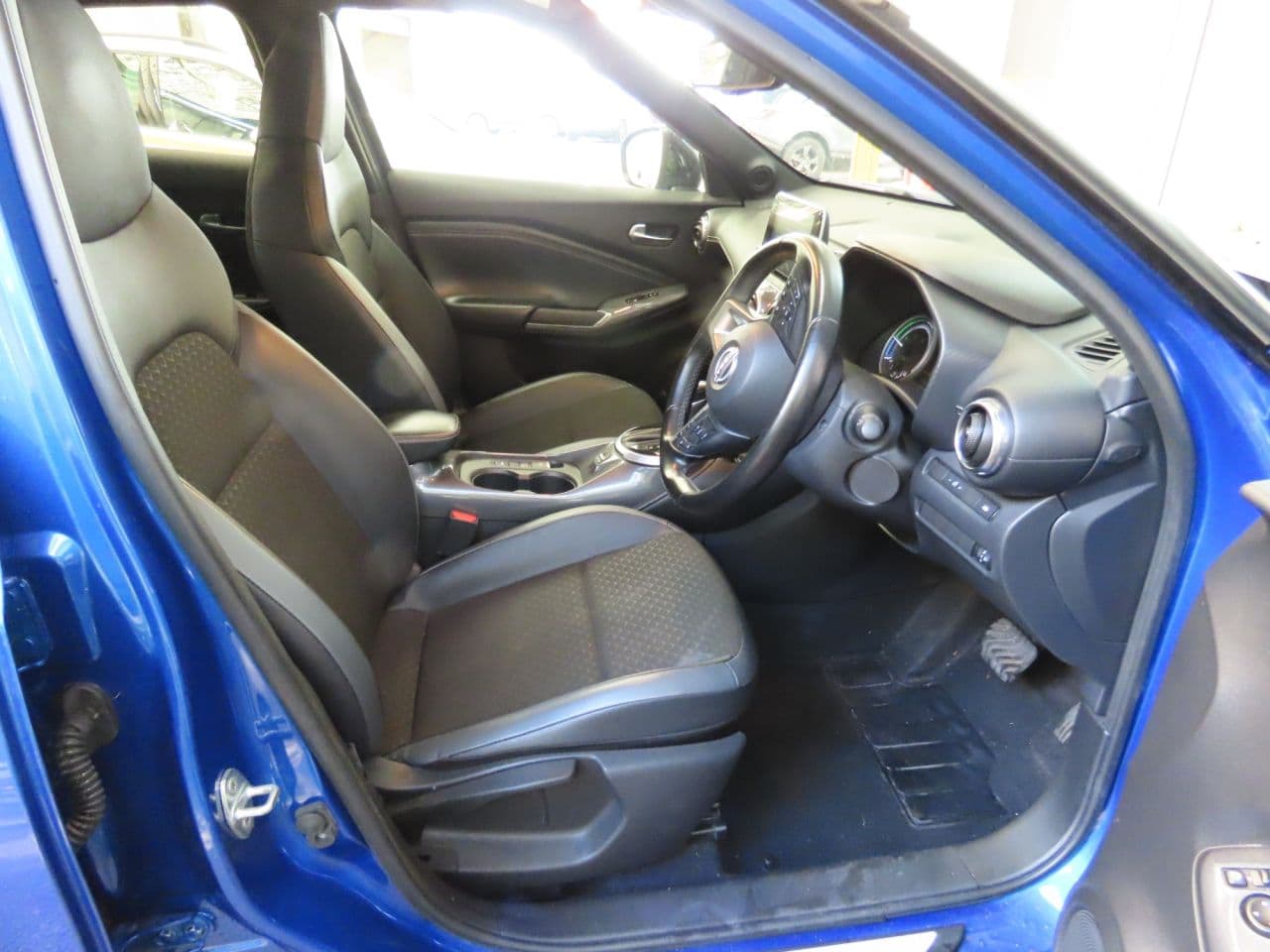 Nissan Juke 1.6 N-Connecta — image 7