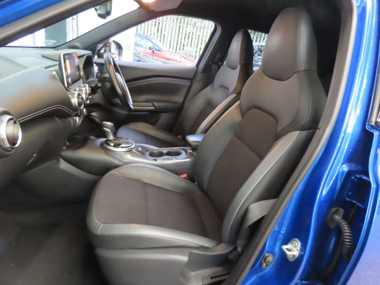 Nissan Juke 1.6 N-Connecta — image 8