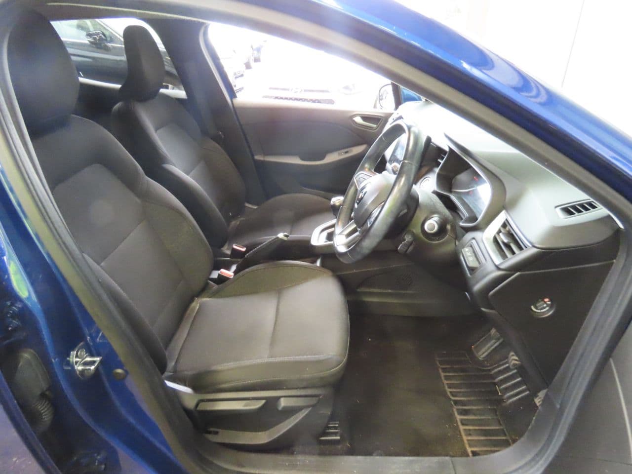 Renault Clio 1.0 TCe Iconic — image 7