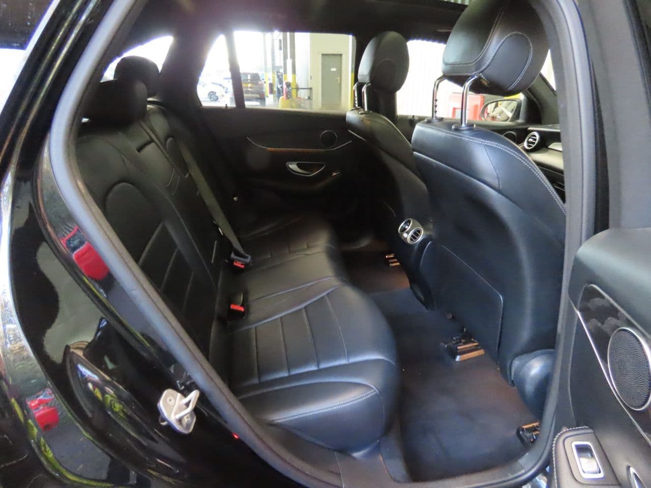 Mercedes-Benz Glc 2.1 GLC220d AMG Line (Premium) — image 11