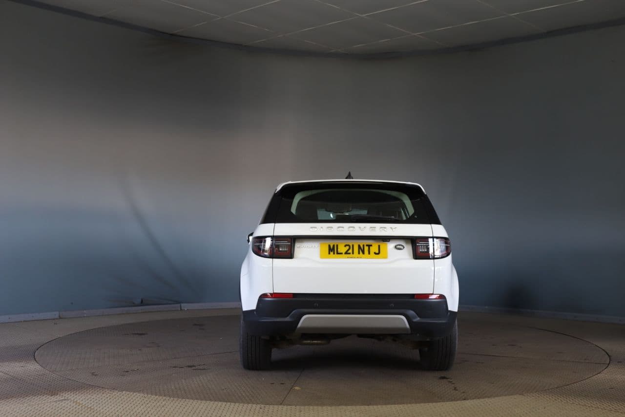 Land Rover Discovery Sport 2.0 D165 S — image 4