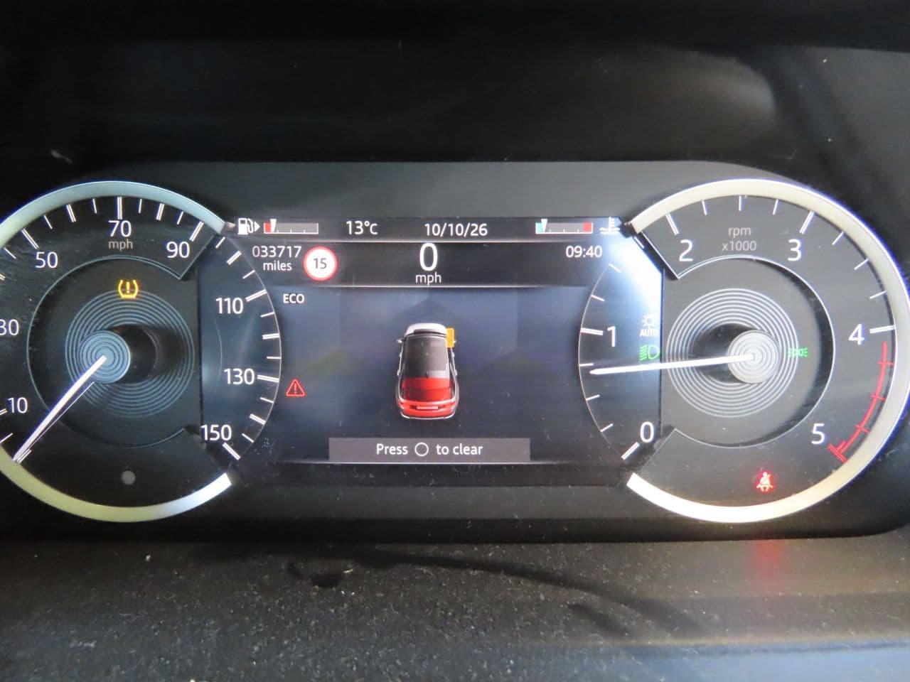 Land Rover Discovery Sport 2.0 D165 S — image 9