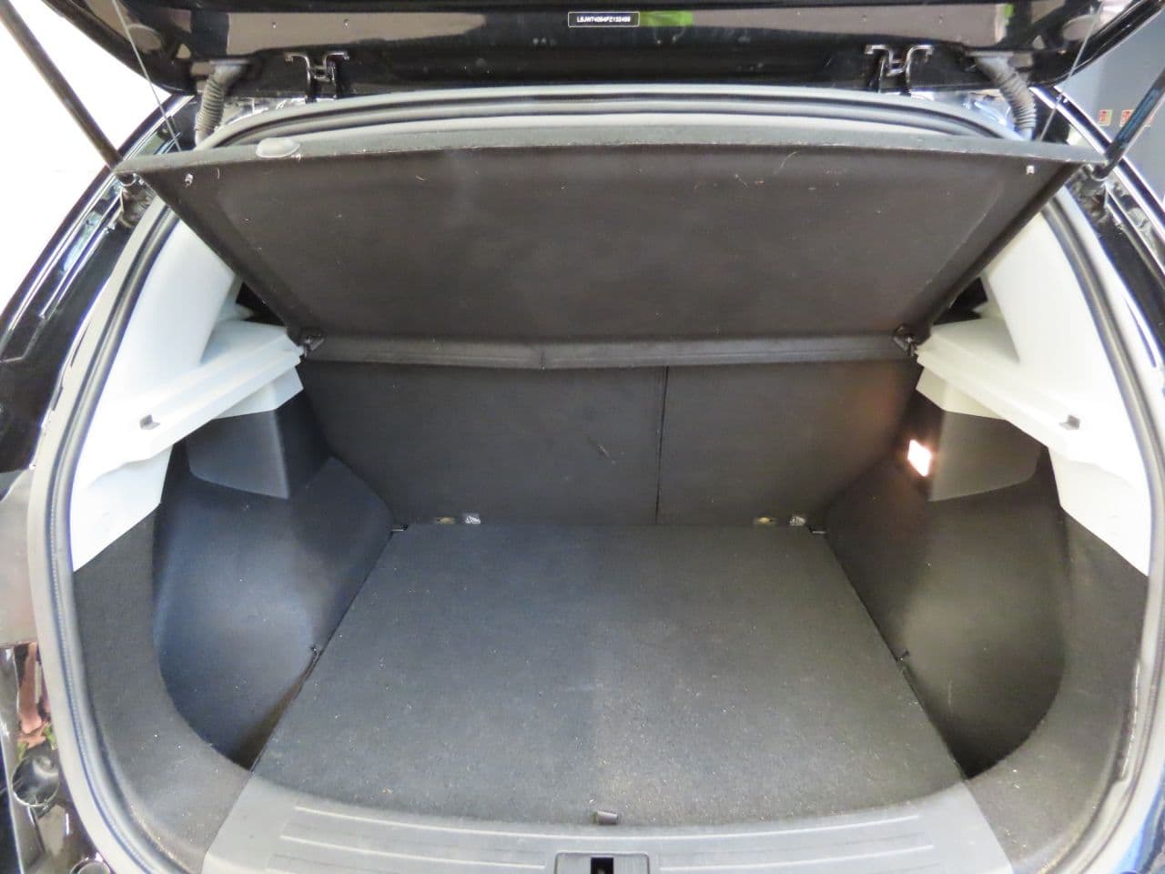 MG MG Zs 72.6kWh SE Long Range — image 12