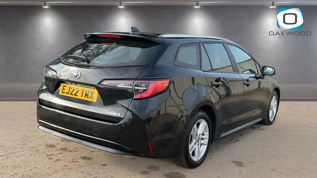 Toyota Corolla 1.8 VVT-h GPF Icon Tech Touring Sports — image 4